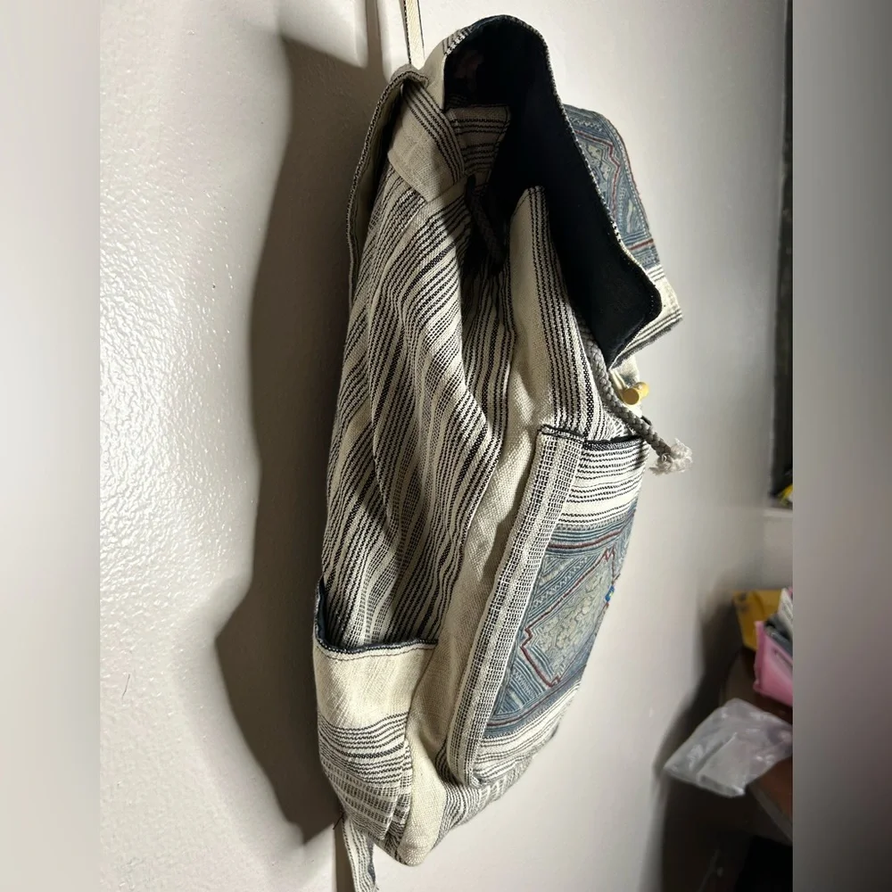 cloth Striped Backpack with Geometric Pattern